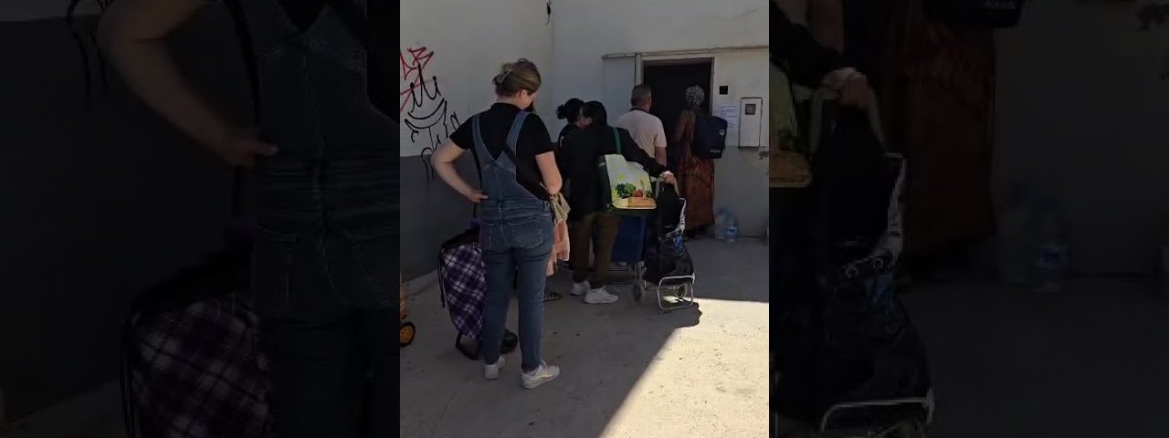 Continúan las labores de apoyo y solidaridad en una de las zonas cero de Valencia
