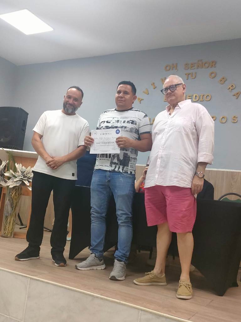 PIE 2025 08 16 a las 19.54.19 af6c77a32