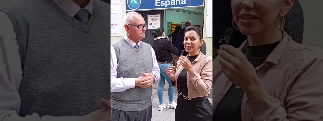 Exitosa charla gratuita sobre Escuela de Acogida y Regularización Extraordinaria en El Carmen Valencia, 8 de abril de 2026